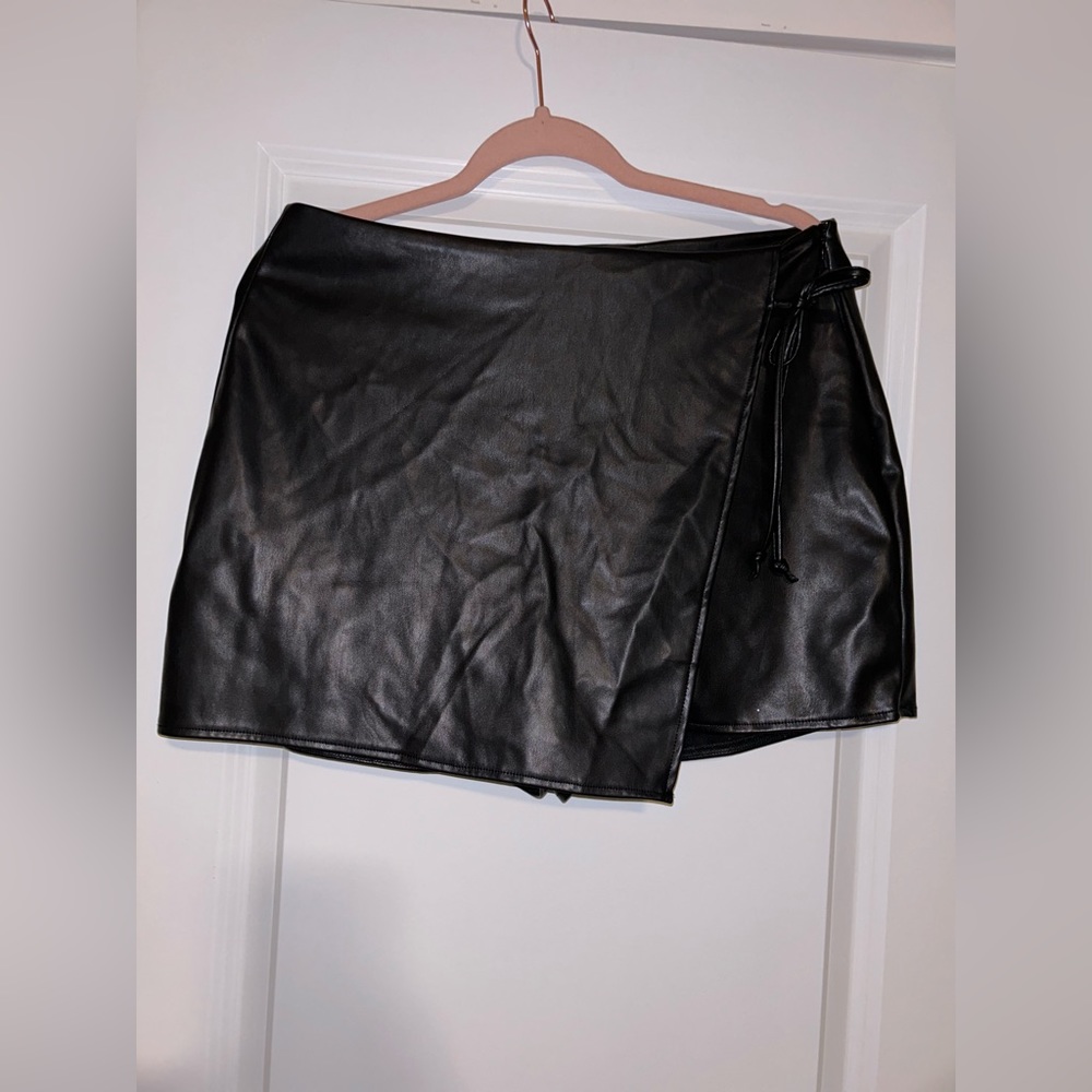 Ci Sono Leather Skort